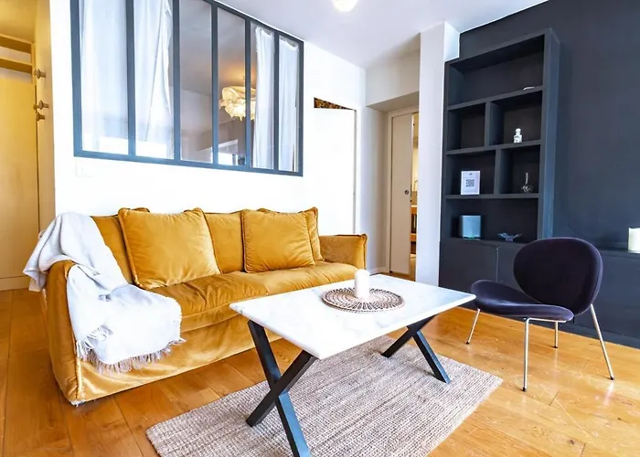Appartement Invalides Avec Terrasse